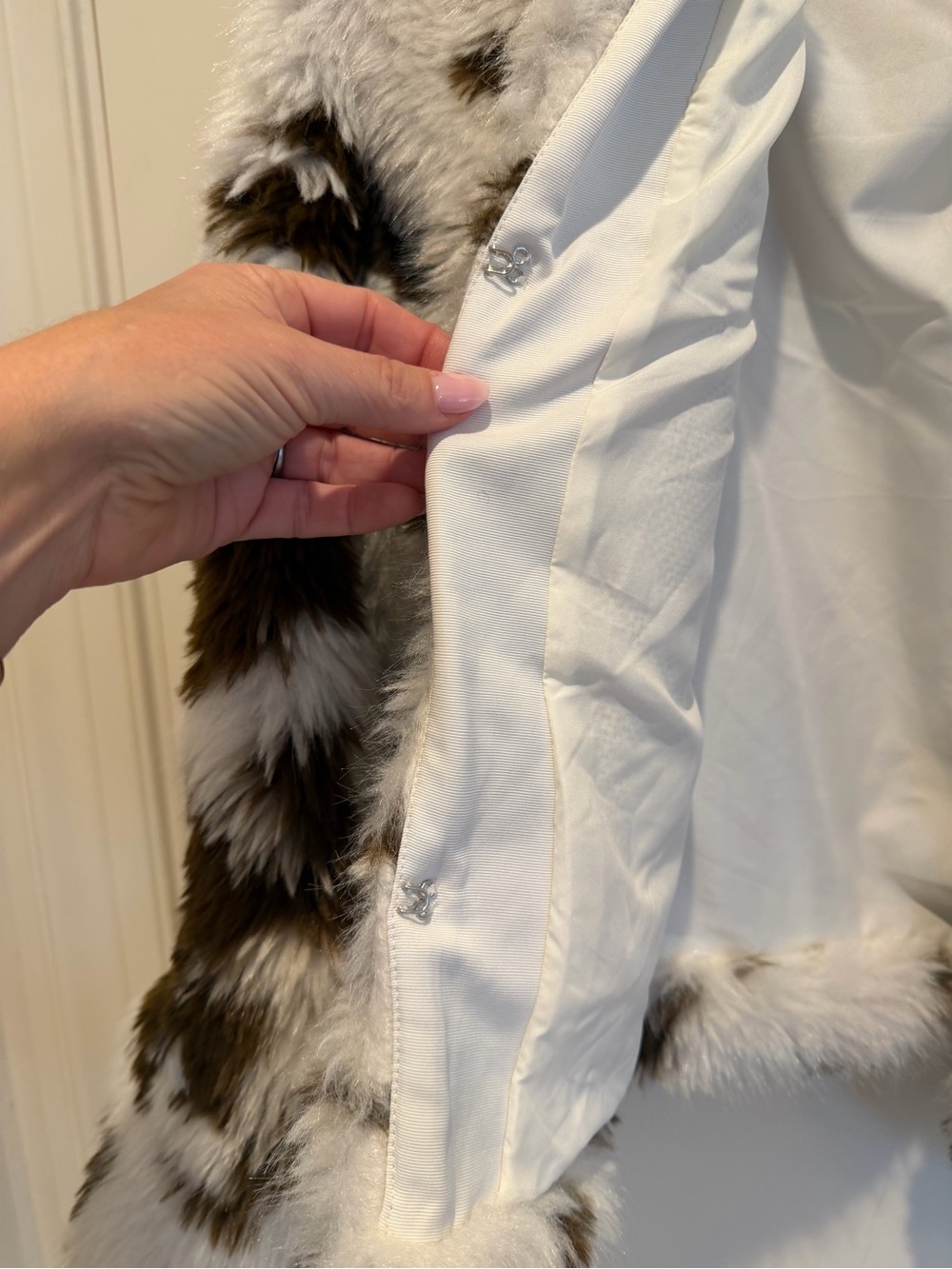 LOFT Cream and Brown Faux Fur Jacket - Picture 2 of 5